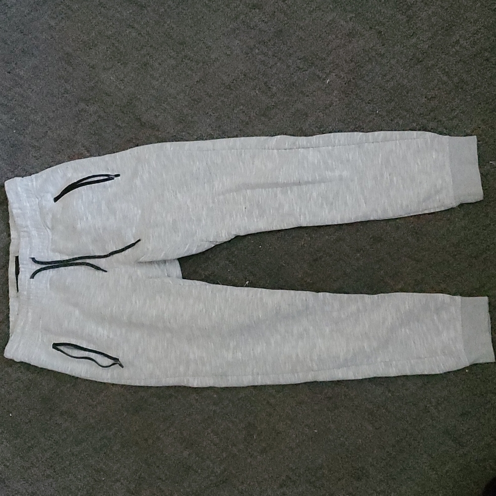 Brooklyn cloth, medium, and white